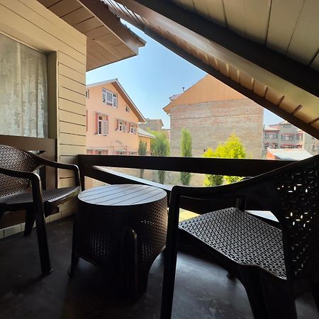 The Chinar Retreat Hut Hotel Srinagar  Luaran gambar